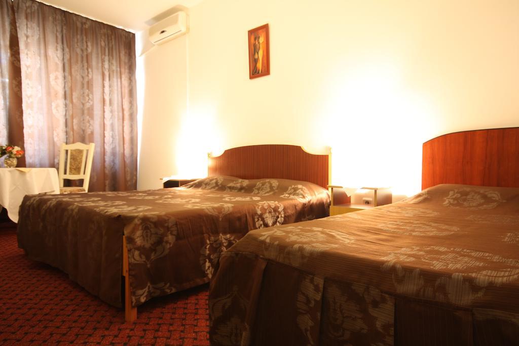 Hotel Dynes Eforie Nord Zewnętrze zdjęcie