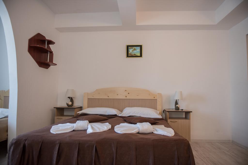 Hotel Dynes Eforie Nord Zewnętrze zdjęcie