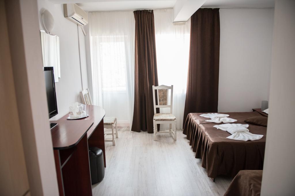 Hotel Dynes Eforie Nord Zewnętrze zdjęcie